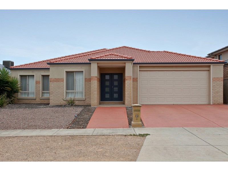 9 Windward Close, Tarneit VIC 3029