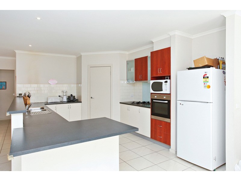 9 Windward Close, Tarneit VIC 3029