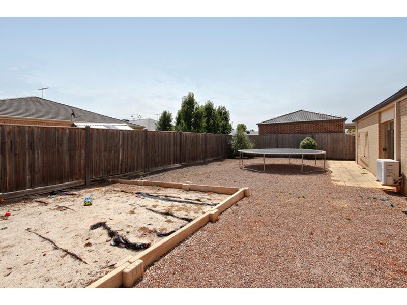 9 Windward Close, Tarneit VIC 3029