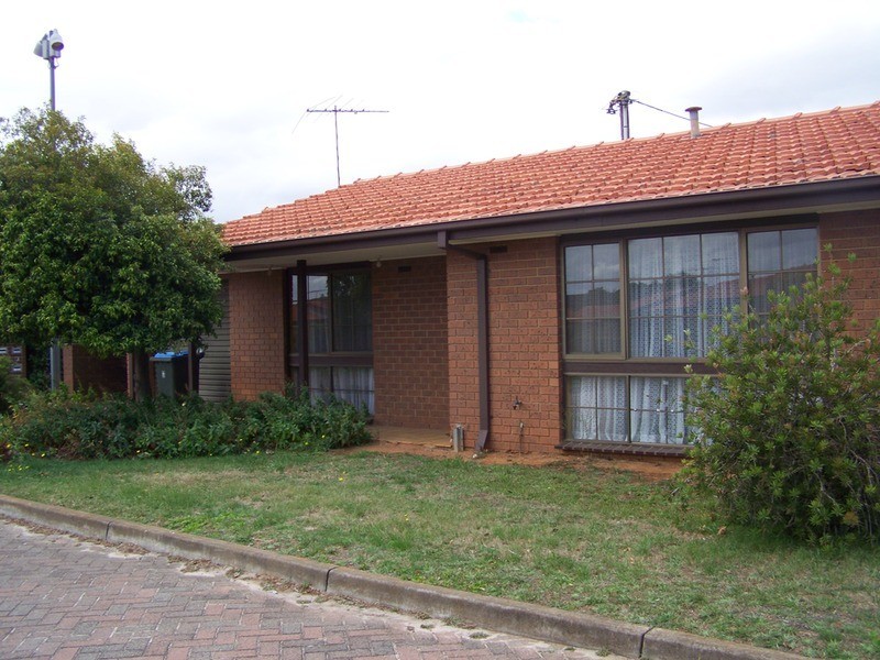 21/18-20 Glen Street, Werribee VIC 3030