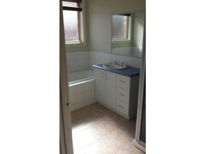 2/5 Hendriks Court, Werribee VIC 3030