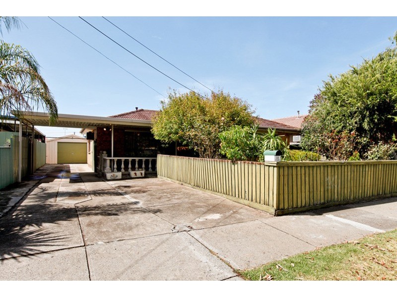 10 Hovell Street, Deer Park VIC 3023