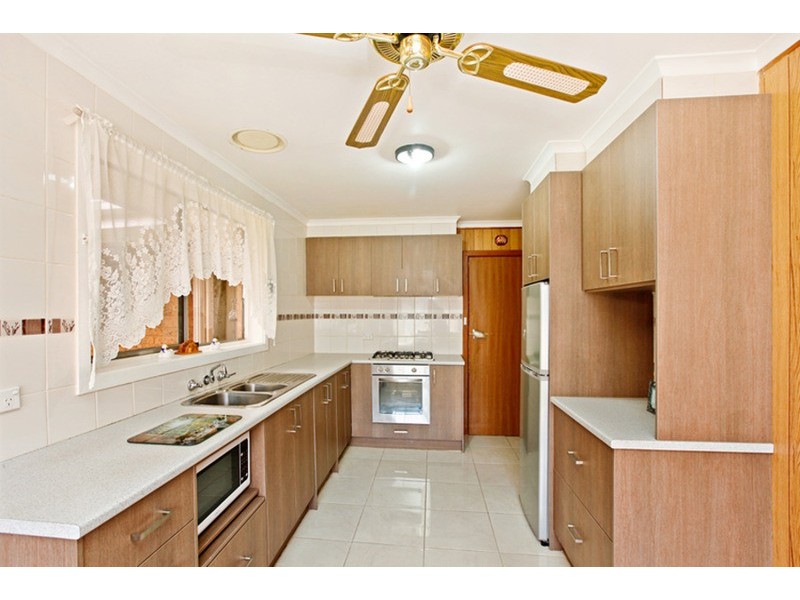 10 Hovell Street, Deer Park VIC 3023