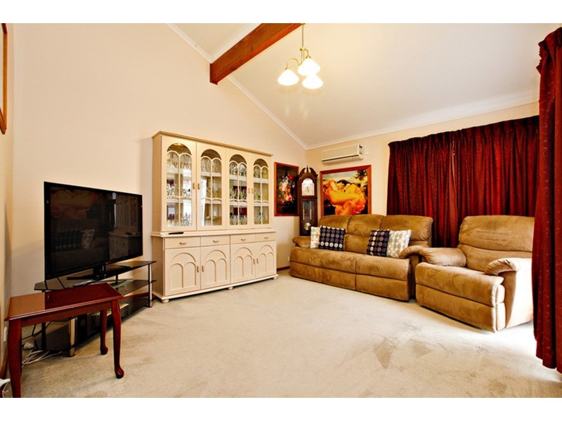 2/17 Cameron  Drive, Hoppers Crossing VIC 3029