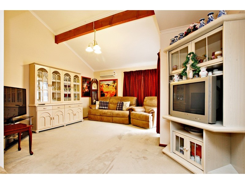 2/17 Cameron  Drive, Hoppers Crossing VIC 3029