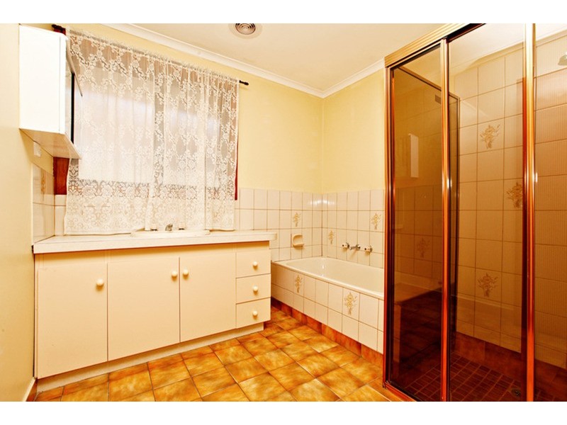 23 Knightsbridge Avenue, Altona Meadows VIC 3028