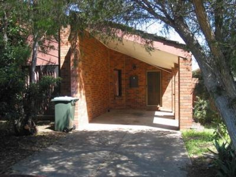 2/35 Cameron Drive, Hoppers Crossing VIC 3029