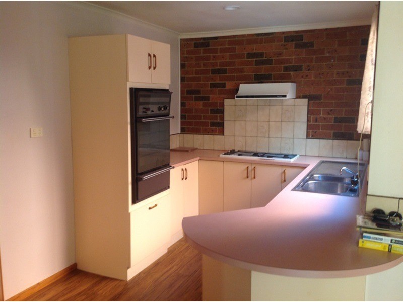 2/35 Cameron Drive, Hoppers Crossing VIC 3029