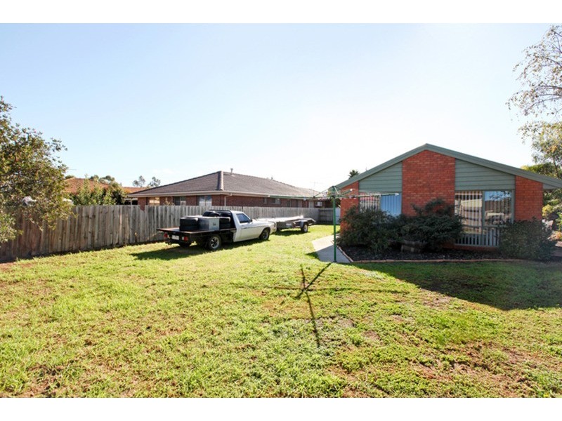 54 Maple Crescent, Hoppers Crossing VIC 3029