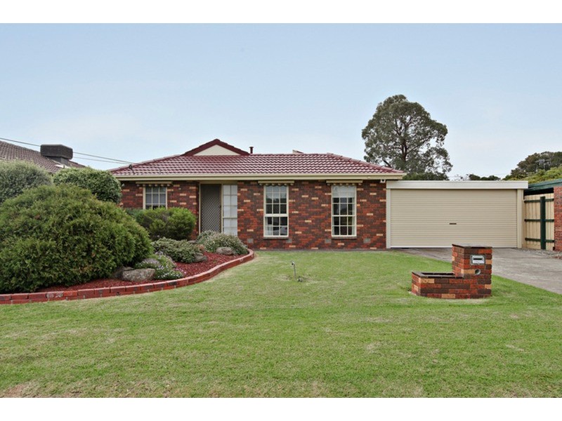 34 Durham Crescent, Hoppers Crossing VIC 3029