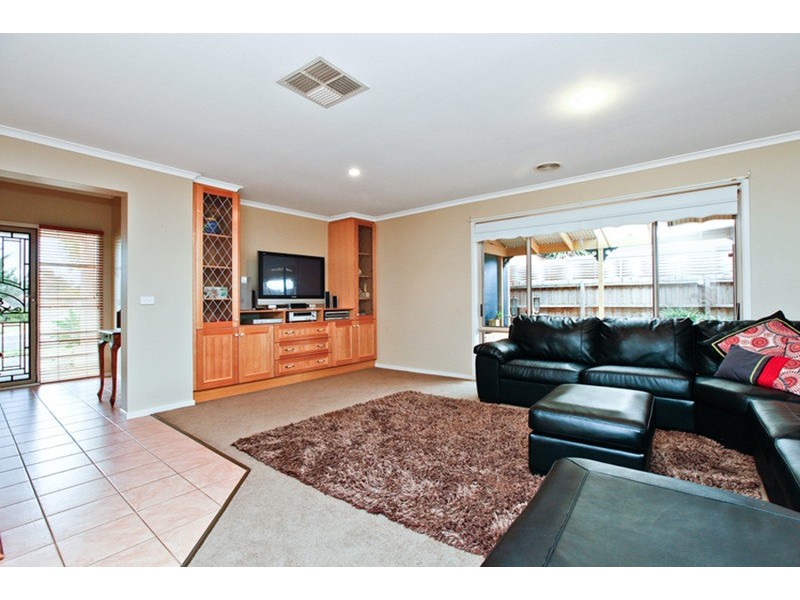 30 Ashton Crescent, Hoppers Crossing VIC 3029