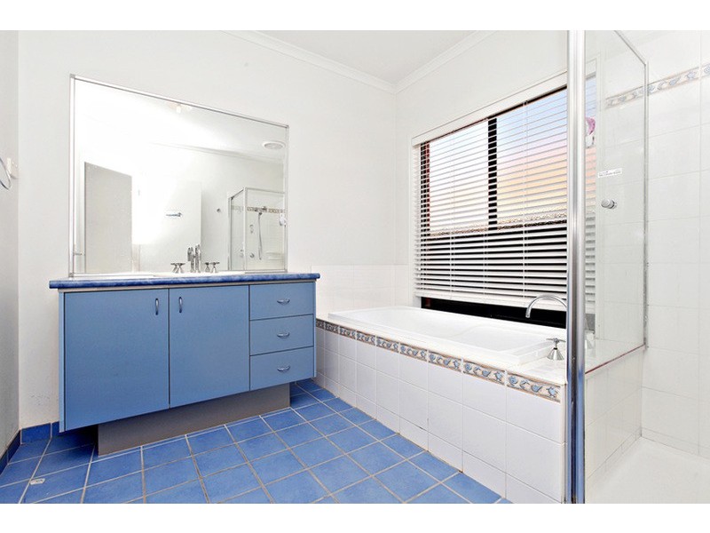 16 Eucumbene Road, Wyndham Vale VIC 3024