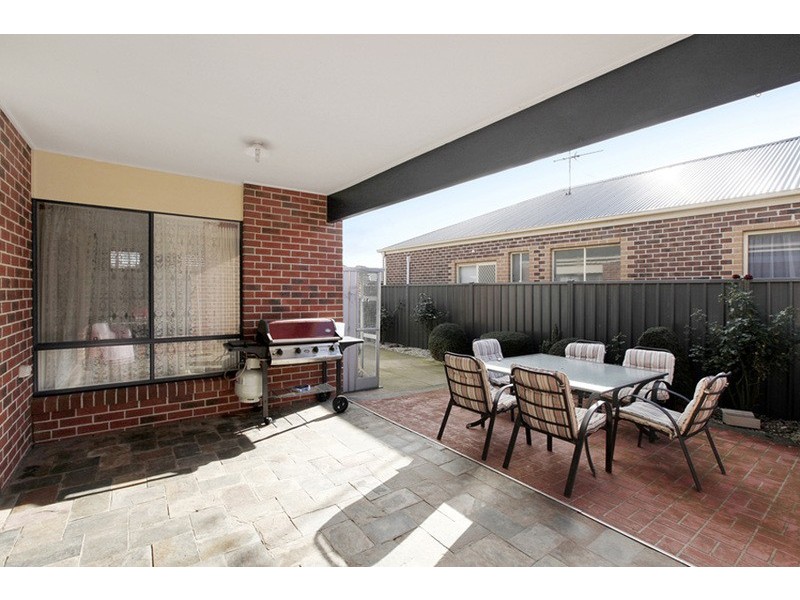 16 Eucumbene Road, Wyndham Vale VIC 3024