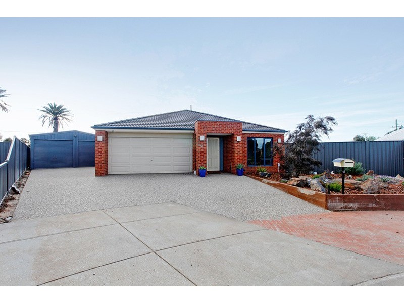 12 Connewarre Close, Wyndham Vale VIC 3024