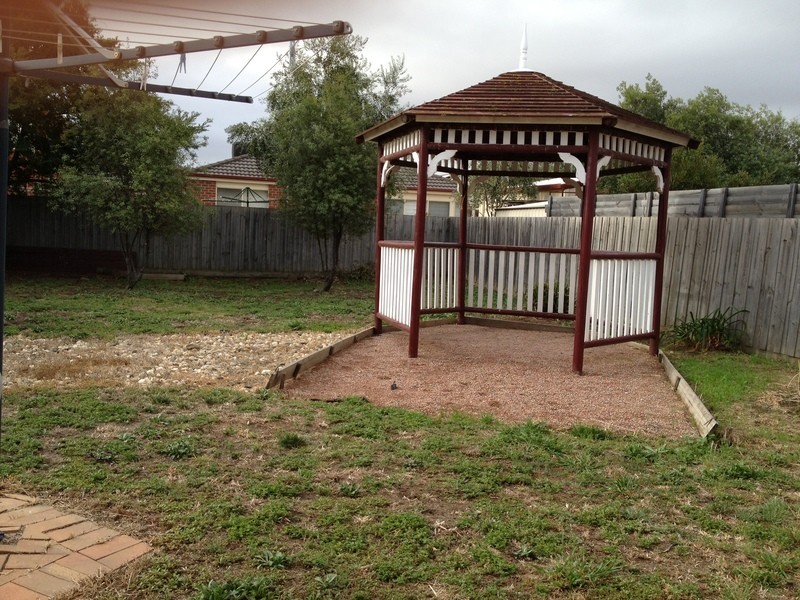 13 Parkside Walk, Hoppers Crossing VIC 3029