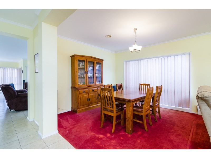 13 Maclarens Close, Wyndham Vale VIC 3024