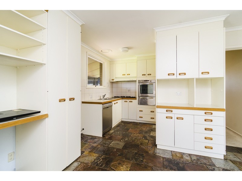 8 Frederick Court, Werribee VIC 3030