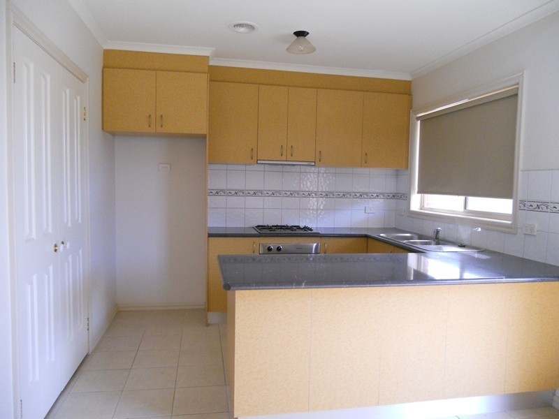 2/64 Mossfiel Drive, Hoppers Crossing VIC 3029