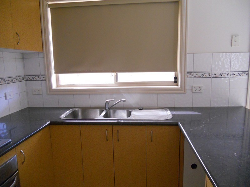 2/64 Mossfiel Drive, Hoppers Crossing VIC 3029