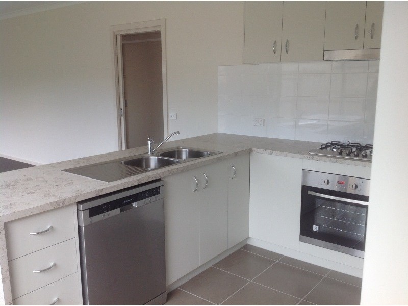 1/81 Powell  Drive, Hoppers Crossing VIC 3029