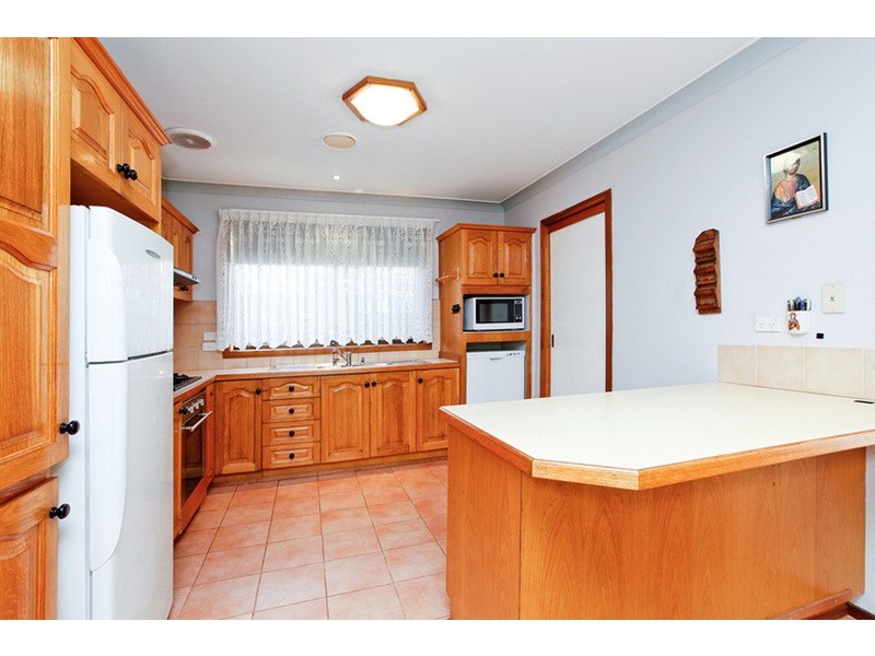 42 Knightsbridge Avenue, Altona Meadows VIC 3028