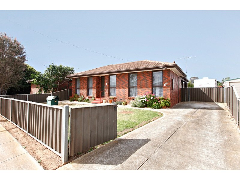 51 Cambridge Crescent, Werribee VIC 3030