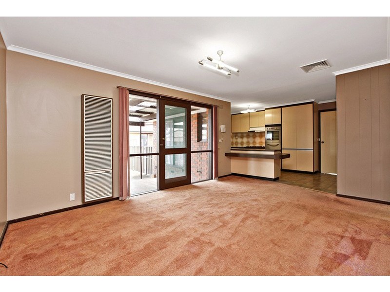 51 Cambridge Crescent, Werribee VIC 3030