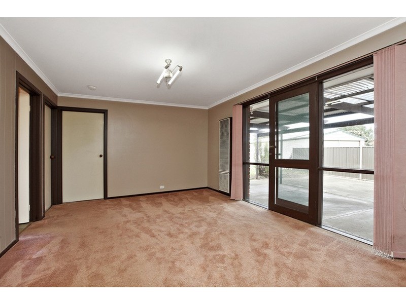 51 Cambridge Crescent, Werribee VIC 3030