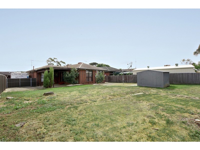 51 Cambridge Crescent, Werribee VIC 3030