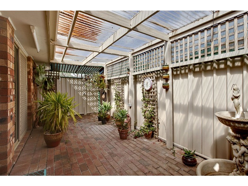 2/93 Mossfiel Drive, Hoppers Crossing VIC 3029