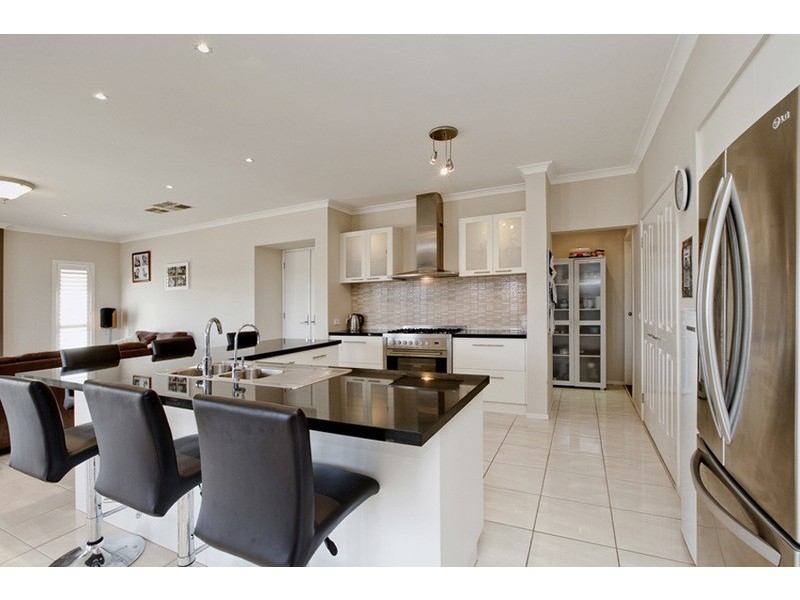 12 Savery Court, Point Cook VIC 3030