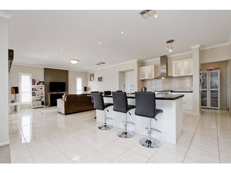 12 Savery Court, Point Cook VIC 3030