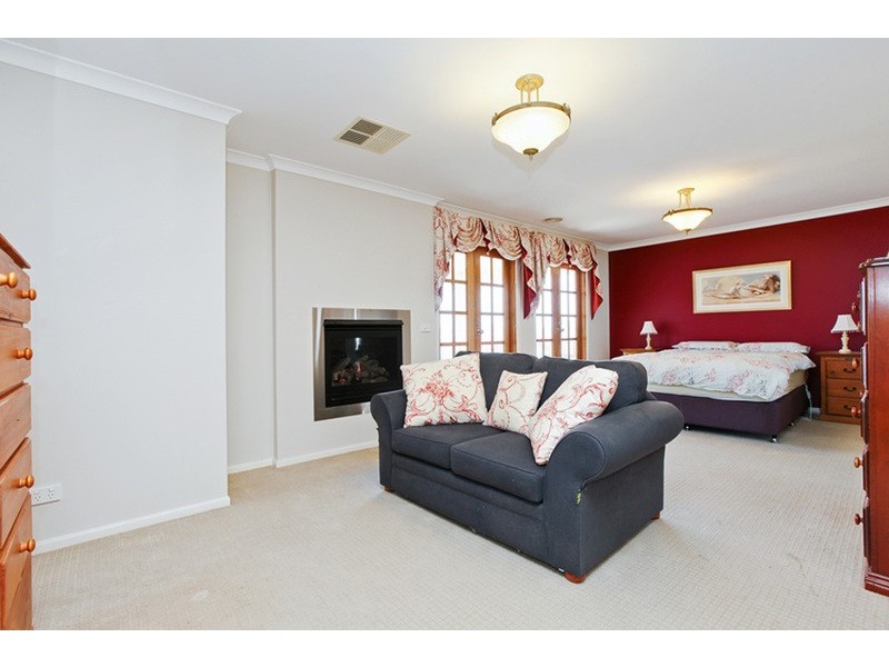 12 Savery Court, Point Cook VIC 3030