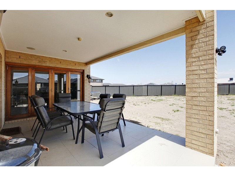 12 Savery Court, Point Cook VIC 3030