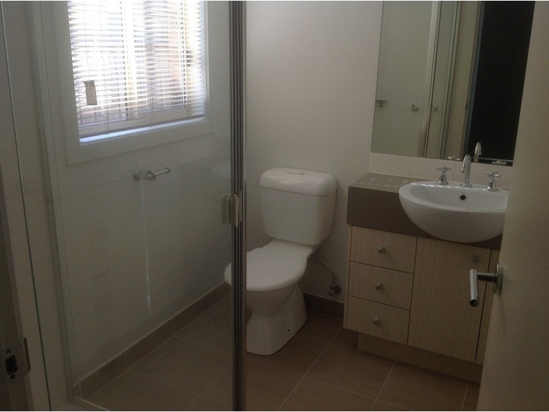 8 Kayla Avenue, Tarneit VIC 3029