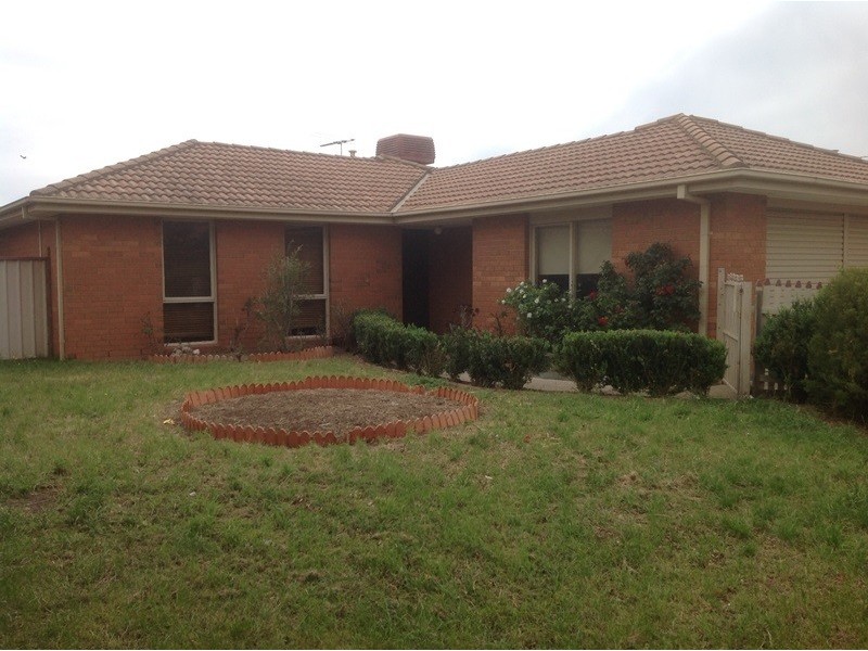 8 Cleveland Drive, Hoppers Crossing VIC 3029
