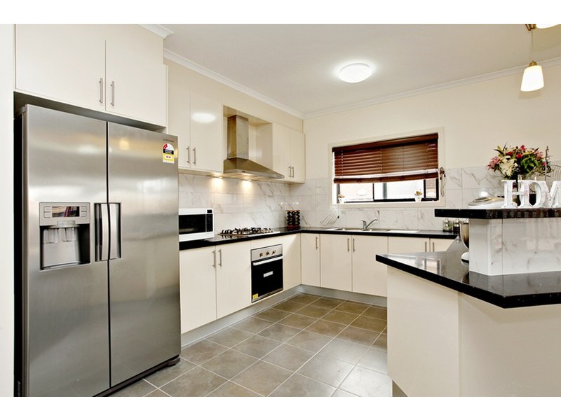 11 Pierbrook Avenue, Wyndham Vale VIC 3024