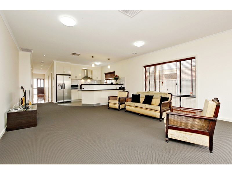 11 Pierbrook Avenue, Wyndham Vale VIC 3024