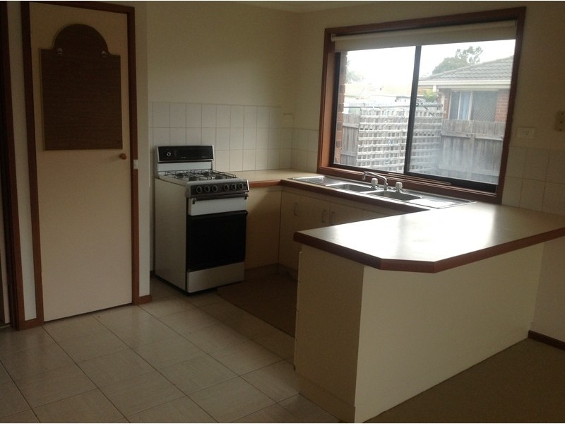 1/2 Corella Place, Werribee VIC 3030