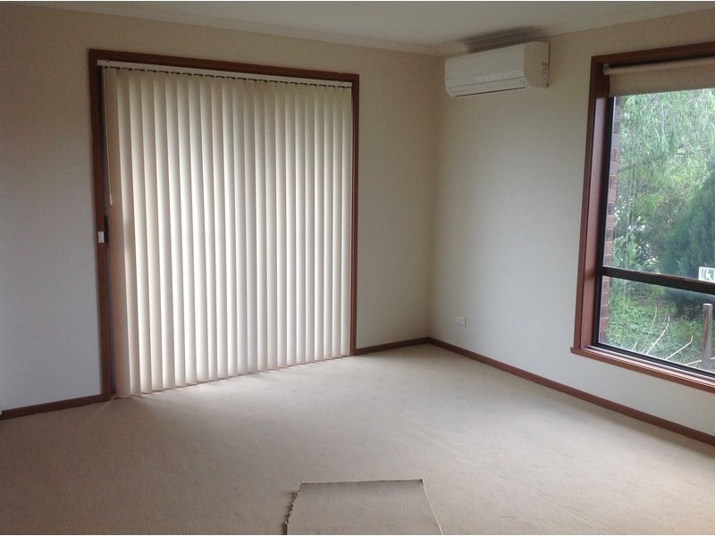 1/2 Corella Place, Werribee VIC 3030