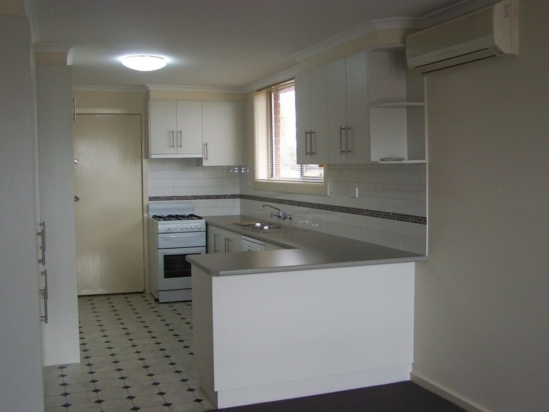 4/39 Bernhardt Avenue, Hoppers Crossing VIC 3029