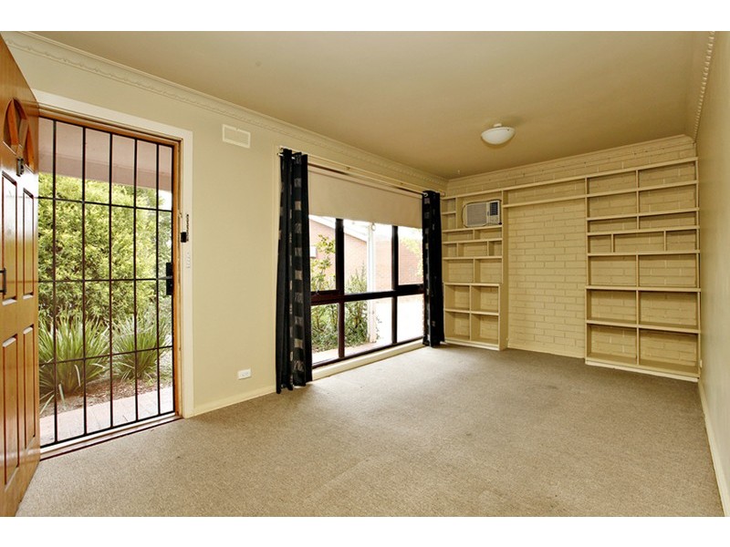 13/31-33 Deutgam Street, Werribee VIC 3030