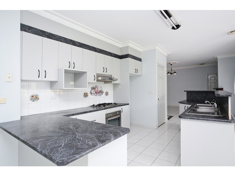 22 Ocean Grove, Seabrook VIC 3028