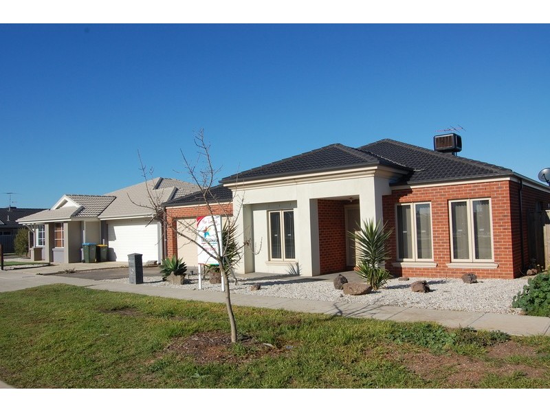 13 Drift Street, Point Cook VIC 3030