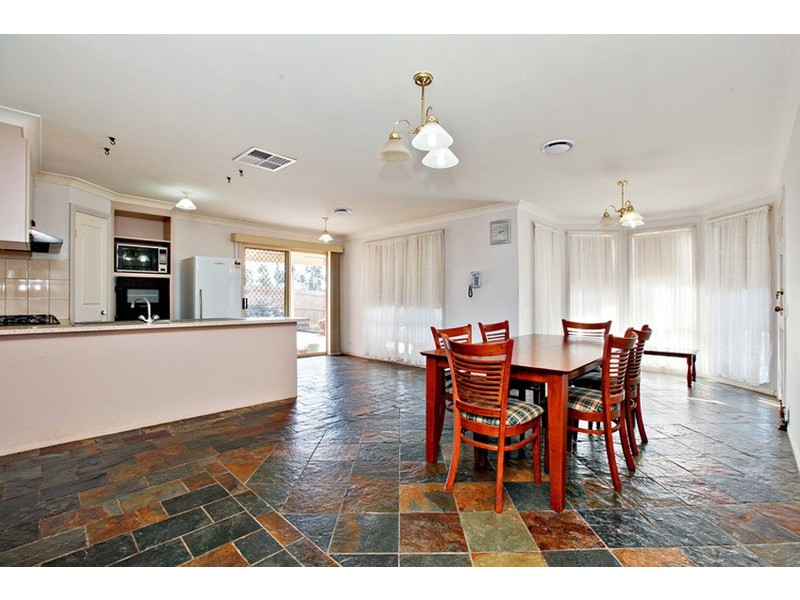 9 Innkeeper Place, Hoppers Crossing VIC 3029