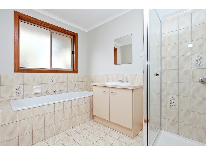 Unit 1/106 Derrimut Road, Hoppers Crossing VIC 3029