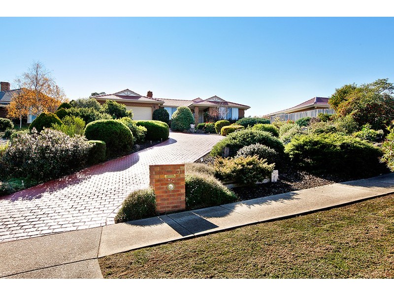 37 De Lisle Avenue, Sunbury VIC 3429