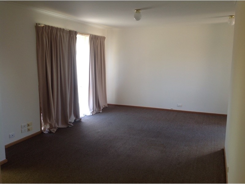 1/2 Fowler Street, Hoppers Crossing VIC 3029