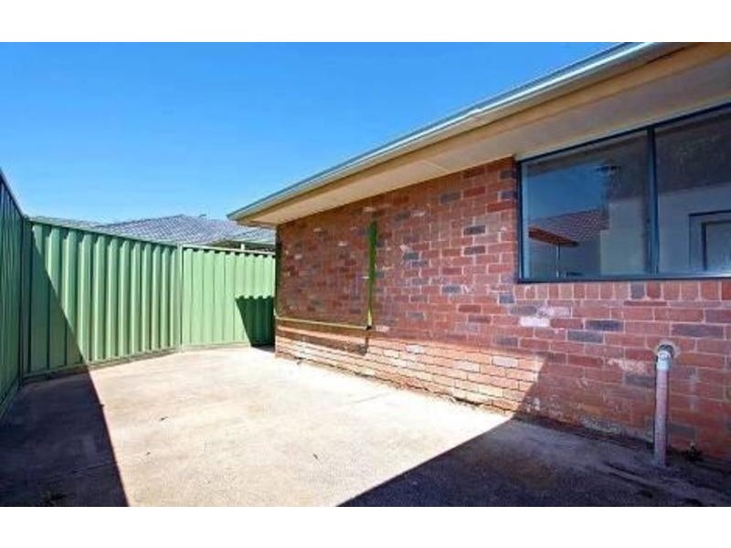1/2 Fowler Street, Hoppers Crossing VIC 3029