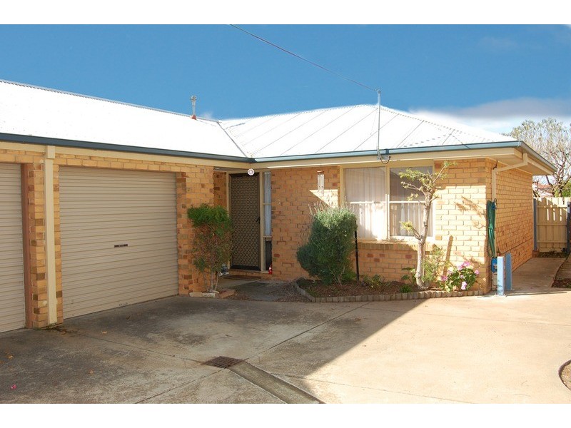 2/10 Bailey Street, Werribee VIC 3030